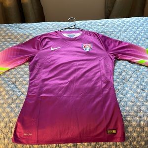 Nike USA Soccer Authentic Long Sleeve Goalie Kit.